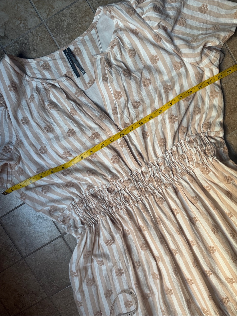 Somerset Maxi Dress Cream Textured Anthropologie Pockets Smocking Tiered Skirt L - Picture 16 of 16